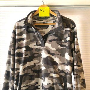 Duluth Trading Company, Double Back printed fleece, Size XL, gray camo